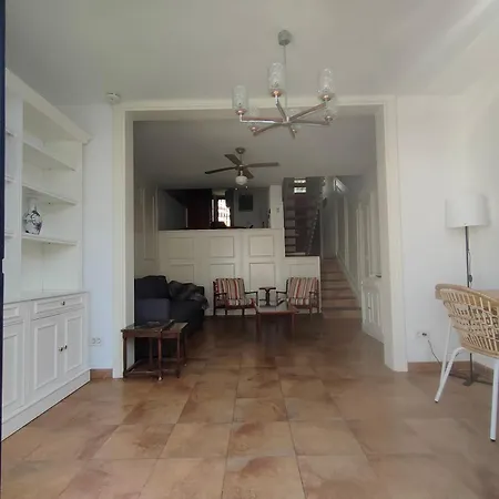 Quiet Duplex Close To The