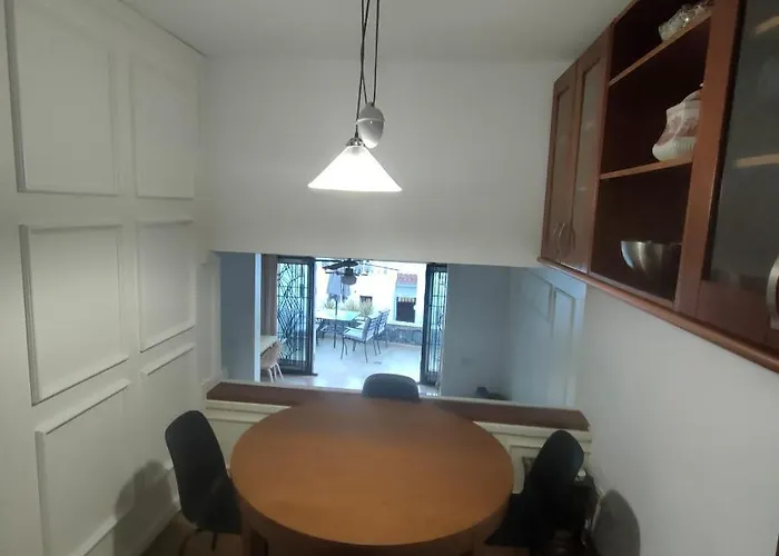 Apartamento Quiet Duplex Close To The